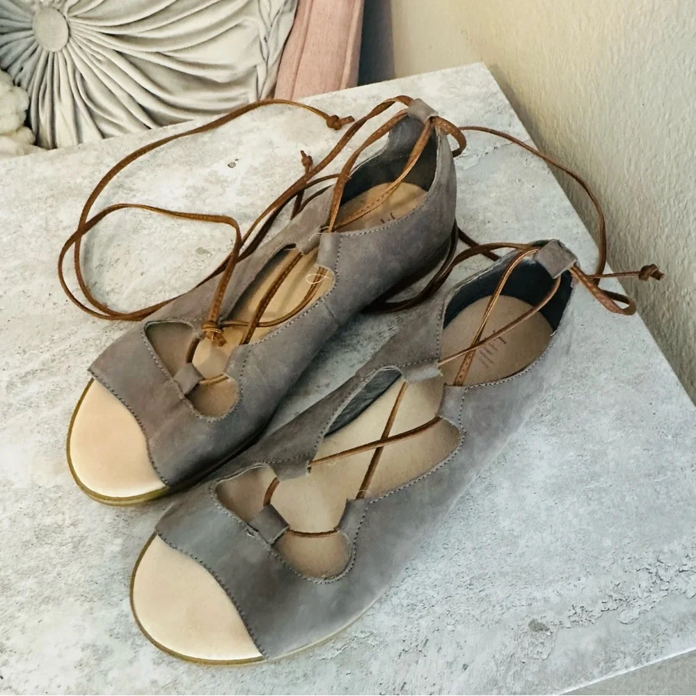 J. Jill Gray Suede Sandals with Leather Ankle Strap Women’s Size 8 - Picture 3 of 10